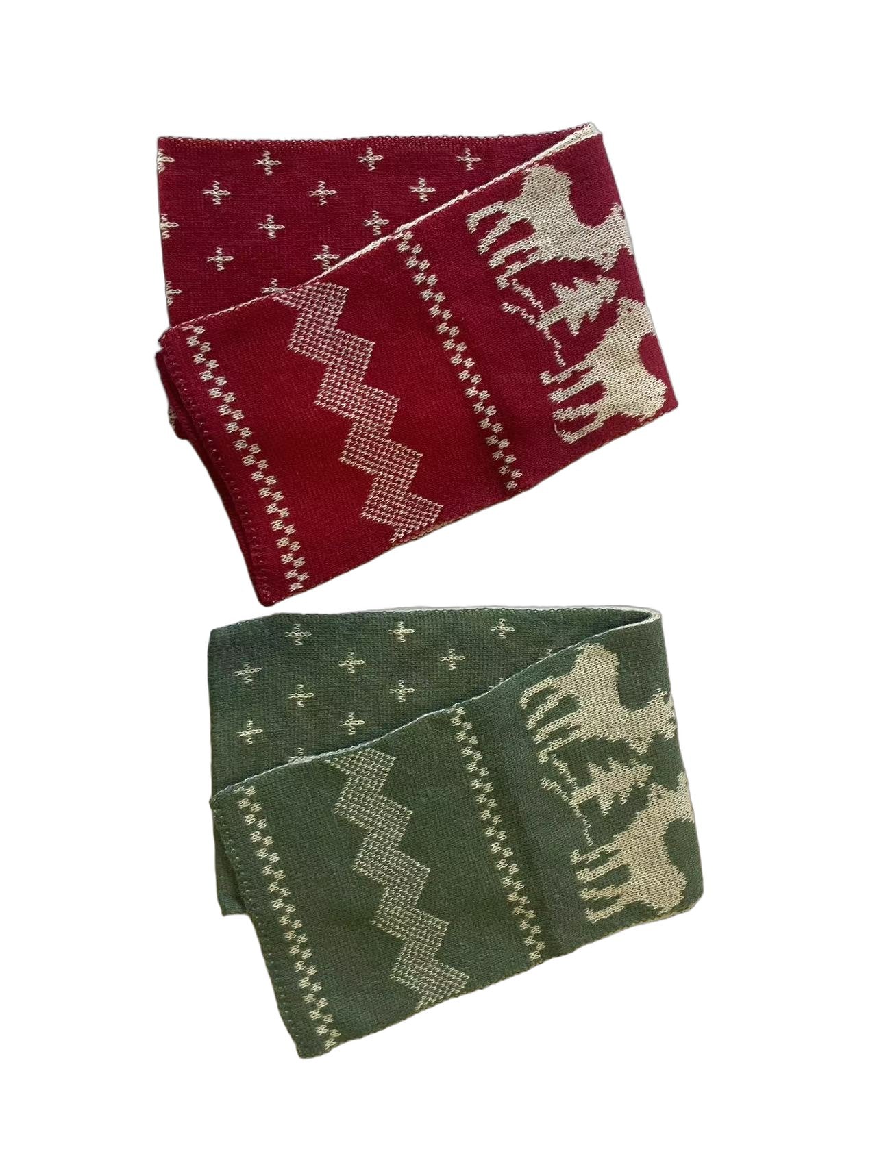 Cozy Reindeer Pattern Winter Scarf