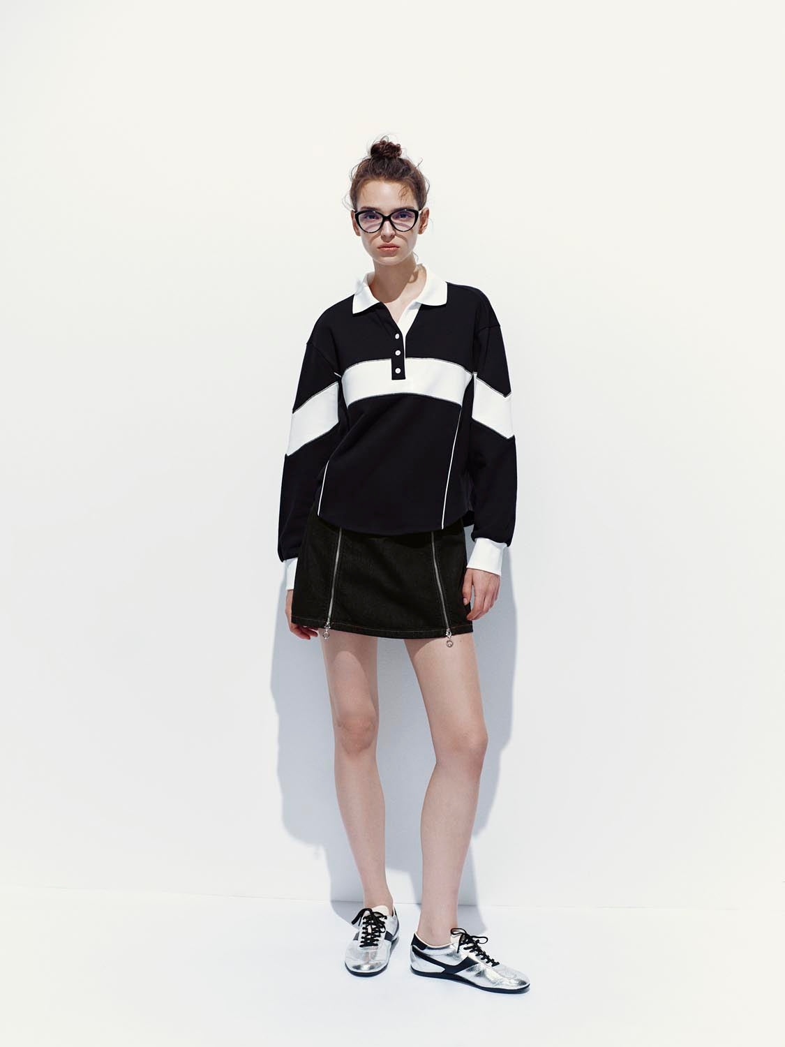 Urban Revivo Zip Décor Denim Mini Skirts-Black