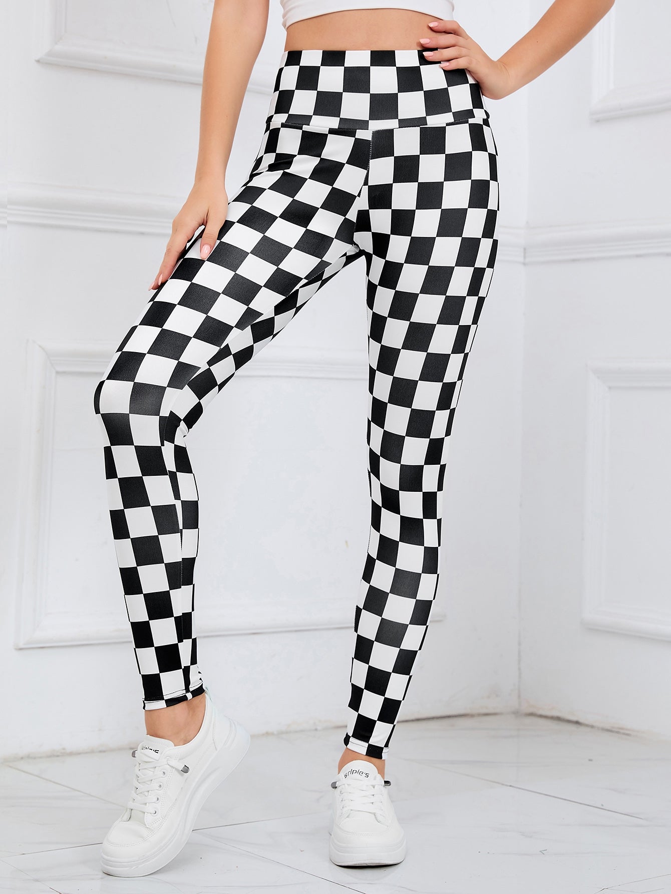 High-Waisted Checkered Yoga Pants-Black