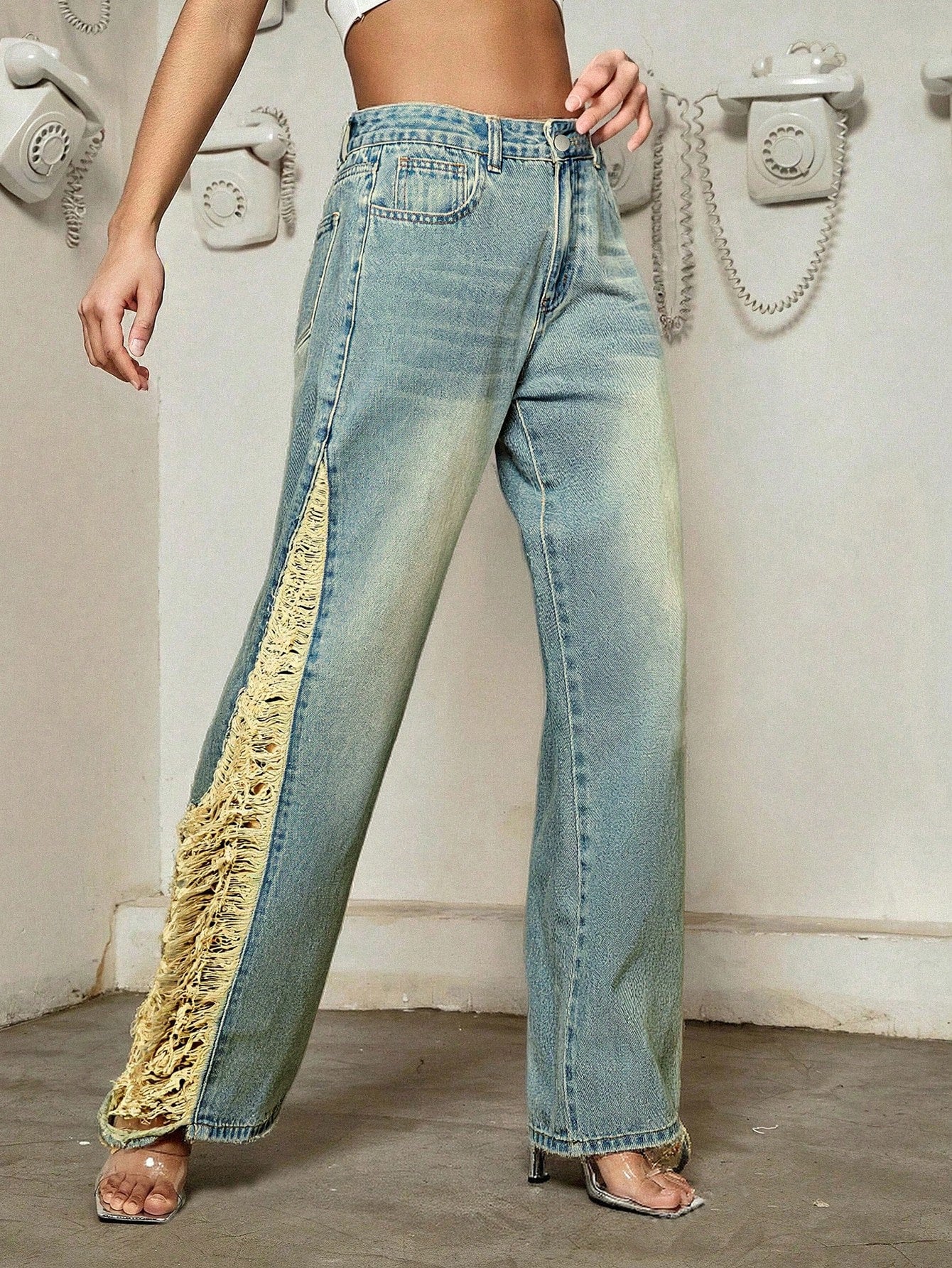 Frayed Trim High Rise Jeans