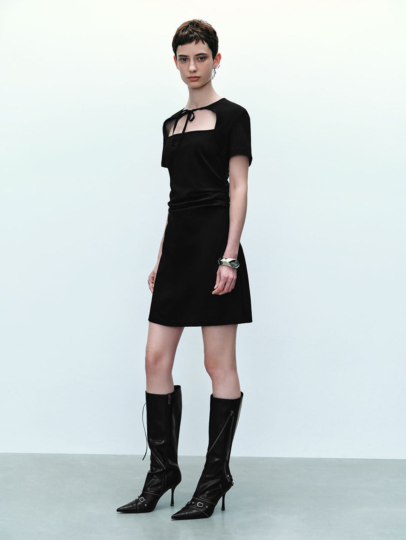Urban Revivo Standard Sleeve Off-Shoulder Skater Dresses-Black