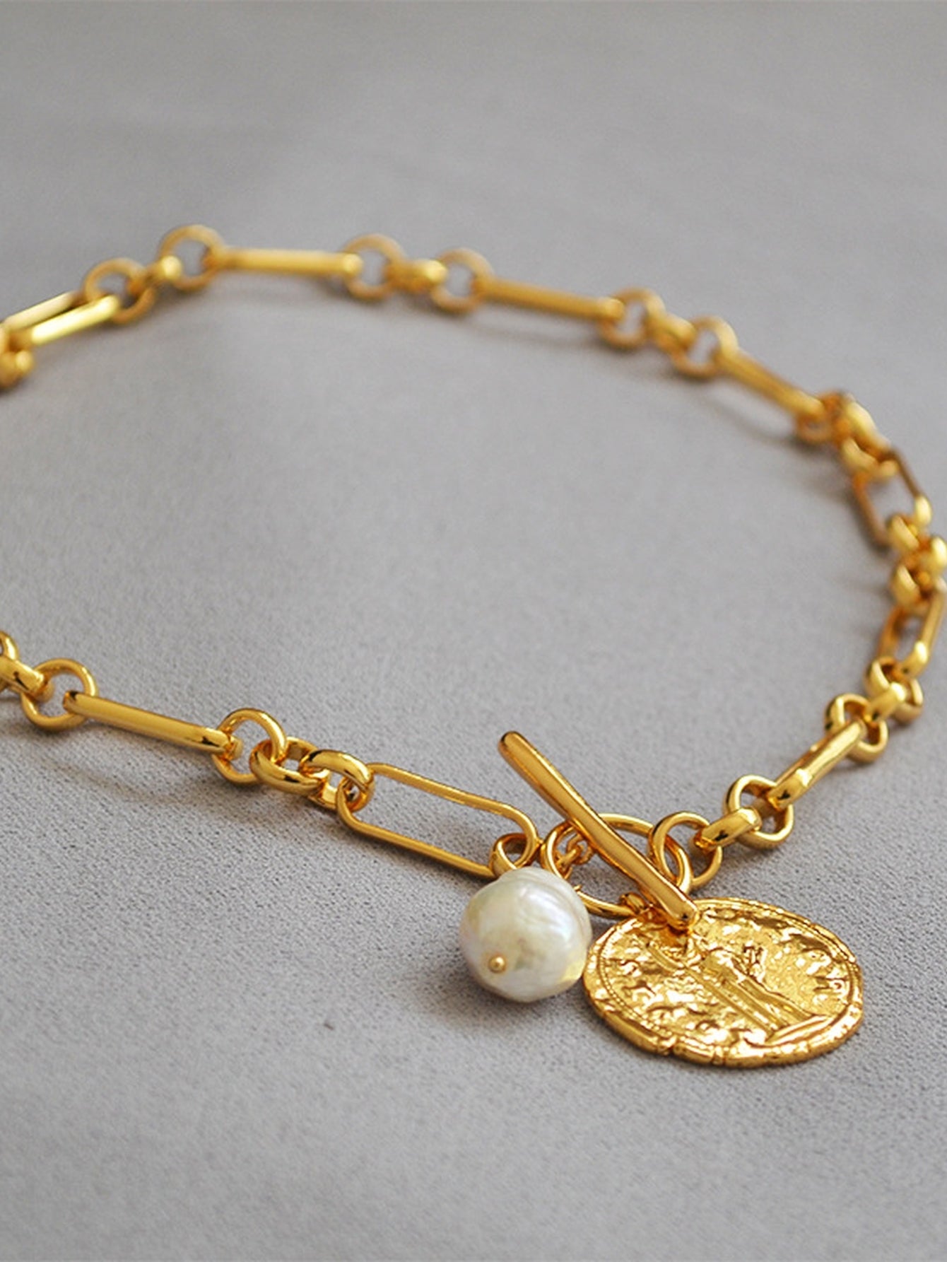Minimalist Gold Paperclip Toggle Necklace