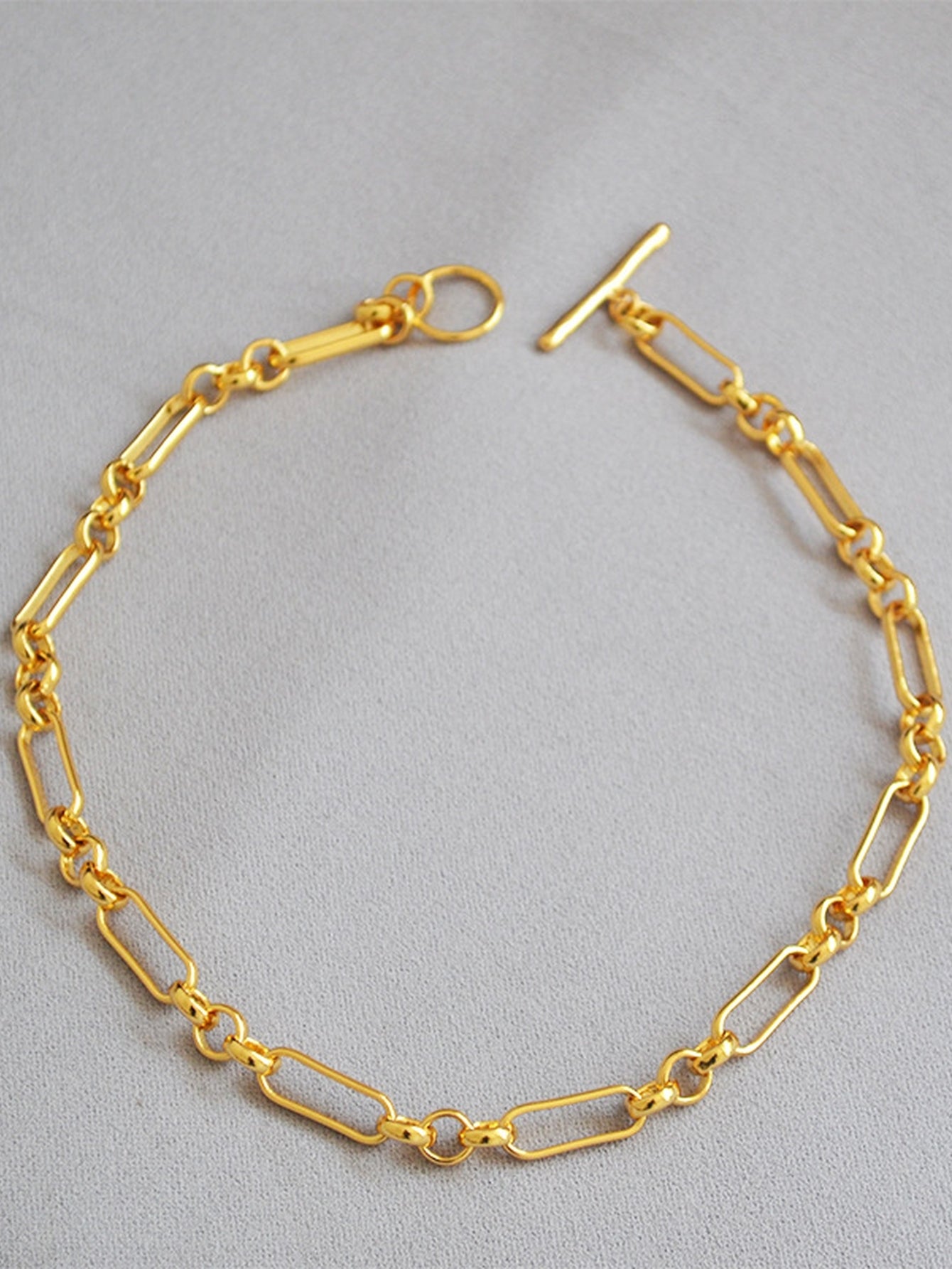 Minimalist Gold Paperclip Toggle Necklace