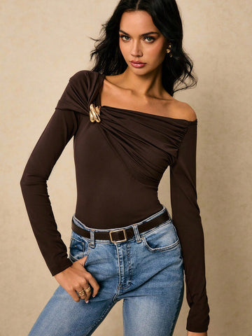 Ruched Metal Detail Slim Fit Tee