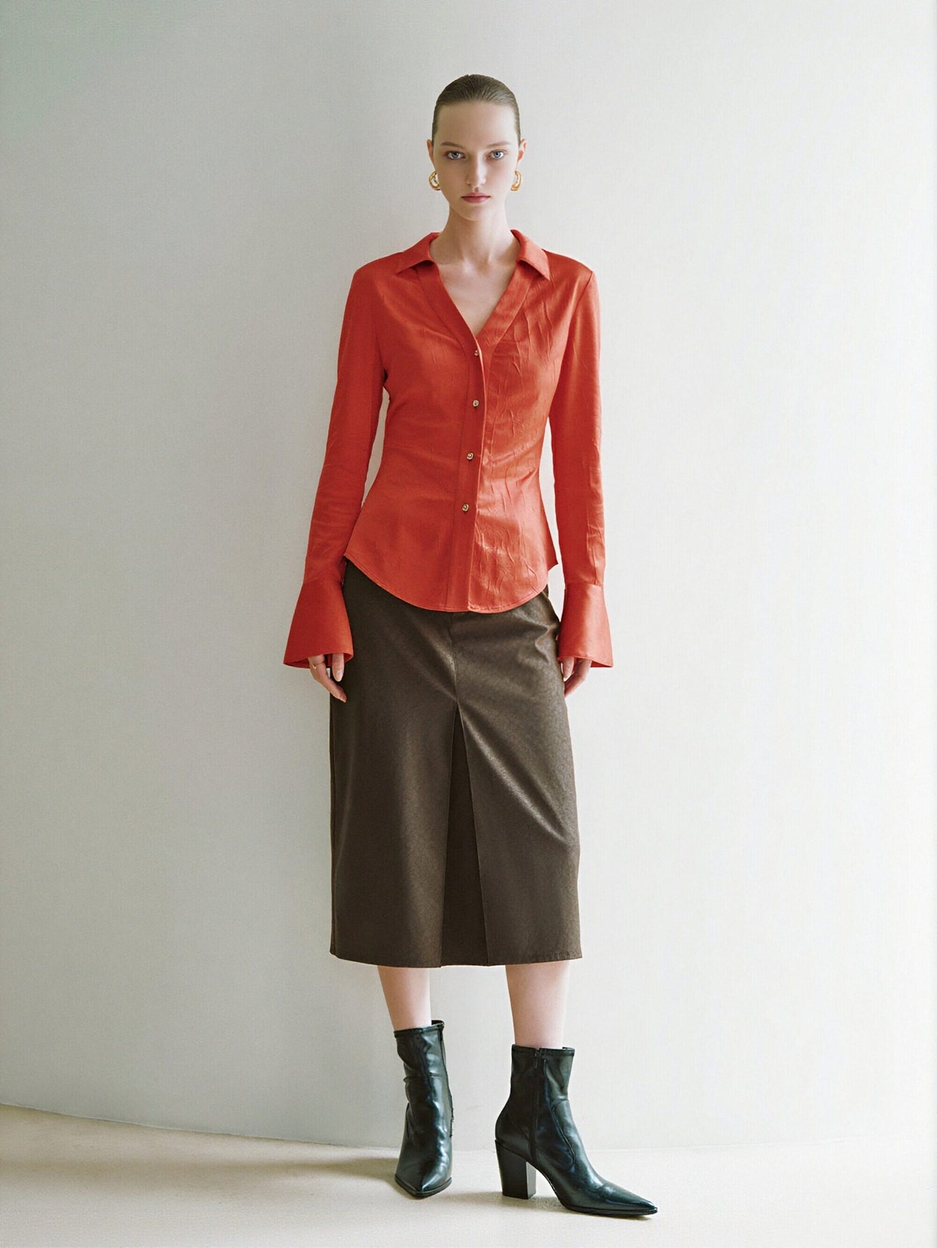 Urban Revivo Skinny V-Neck Shirt-Orange