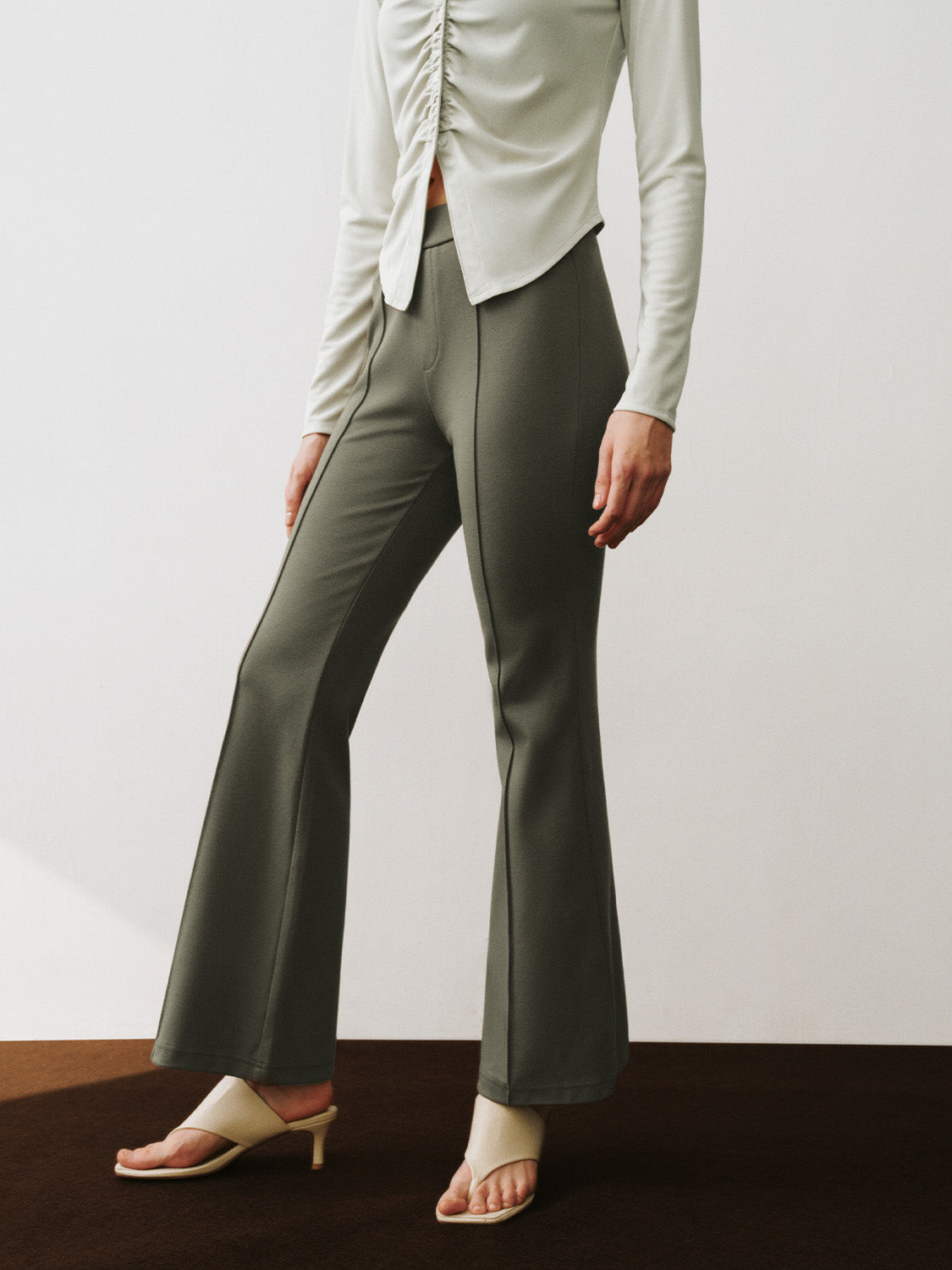 Urban Revivo Skinny Flare Pants-Dusty Green