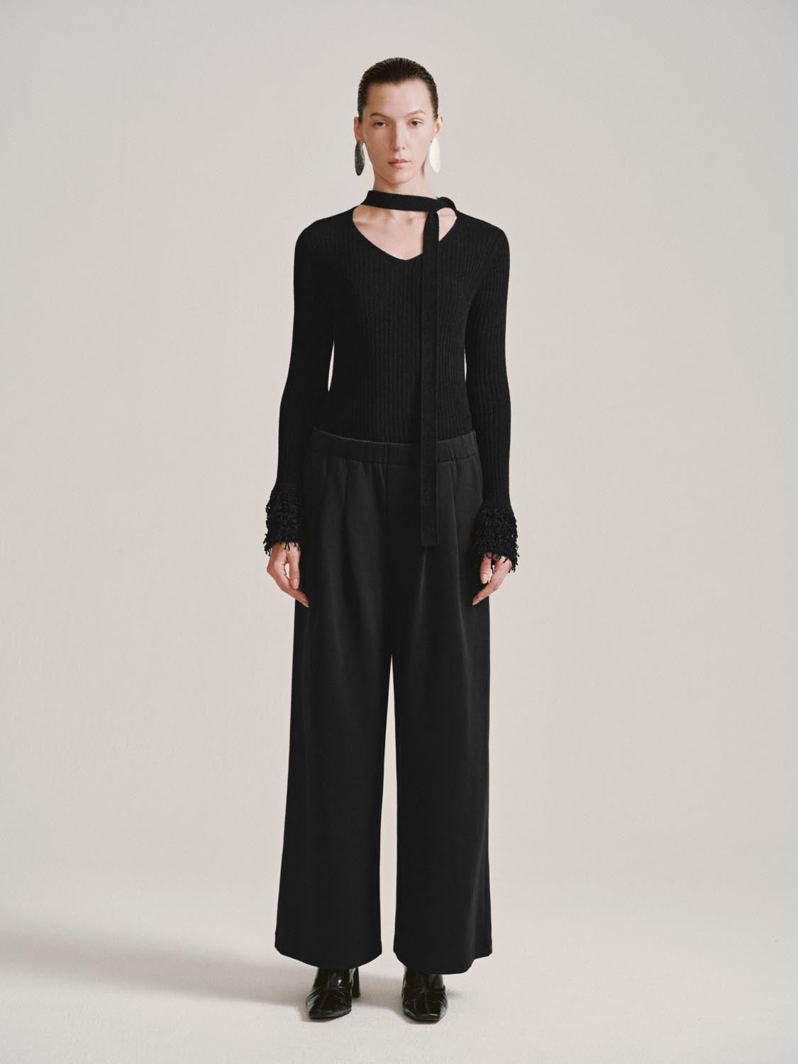 Urban Revivo Pleated Wide Leg Pants-Black