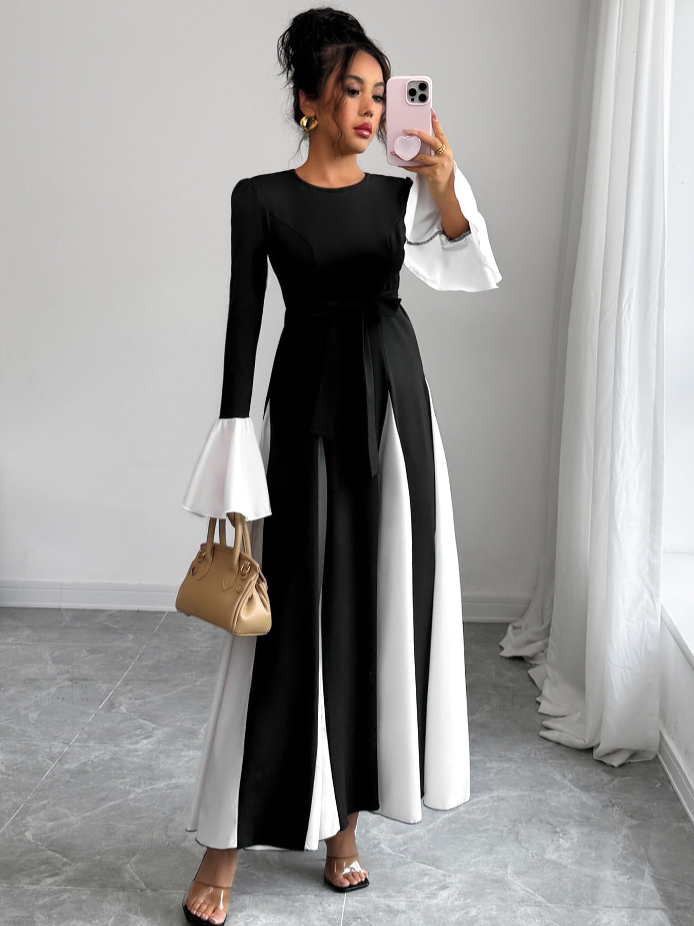 Elegant Colorblock Bell Sleeve Maxi Dress