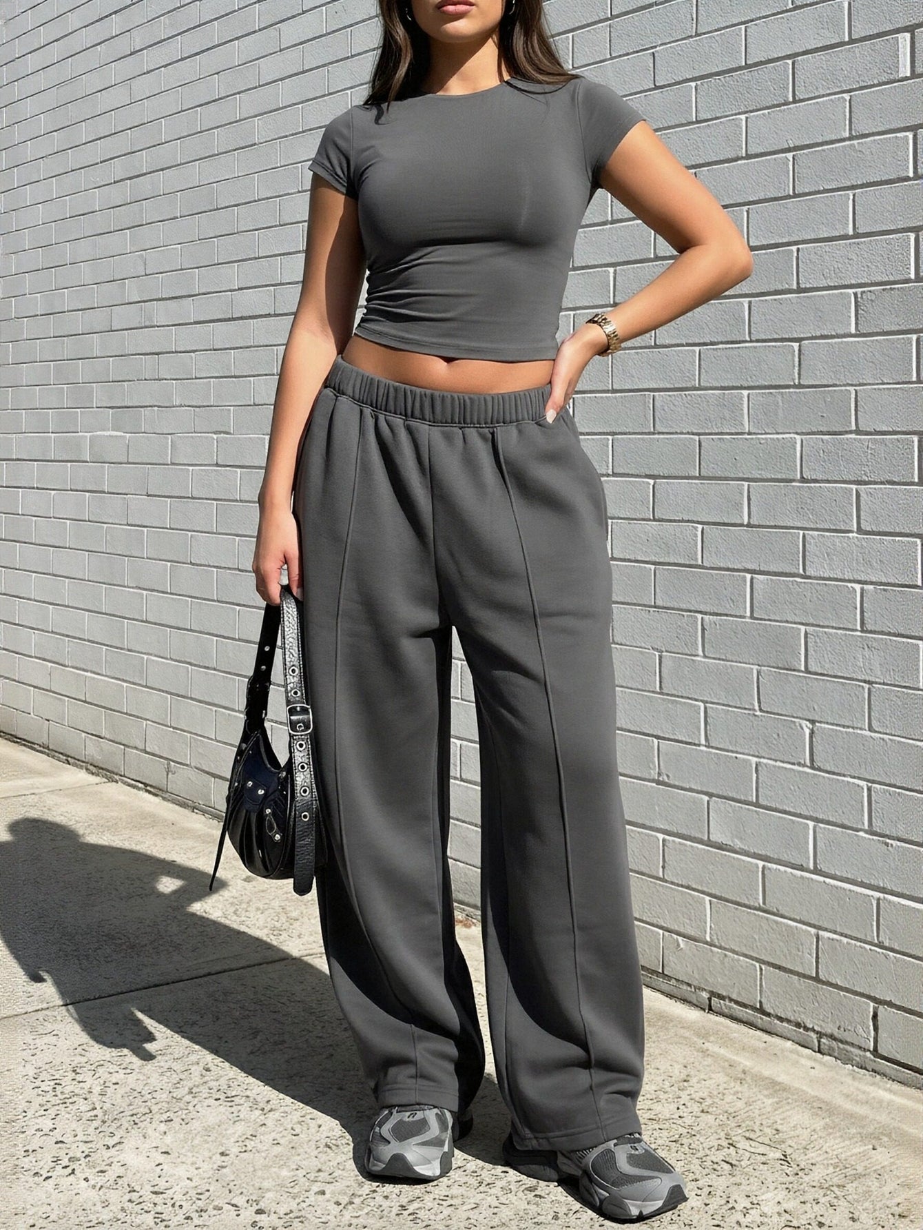 Side-Stripe Loose-Fit Casual Sweat Pants-Dark Gray