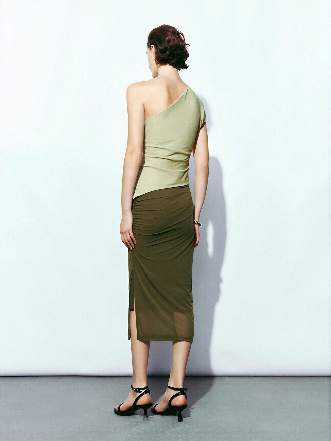 Urban Revivo Ruched Midi Straight Skirt-Grass Green