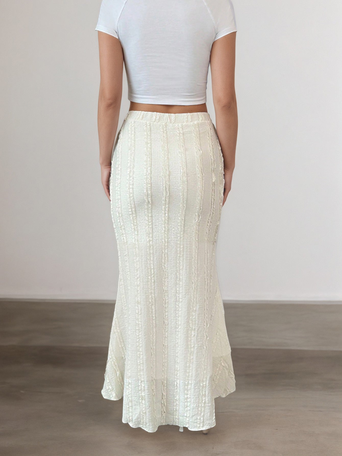 Textured Mermaid Hem Midi Skirt