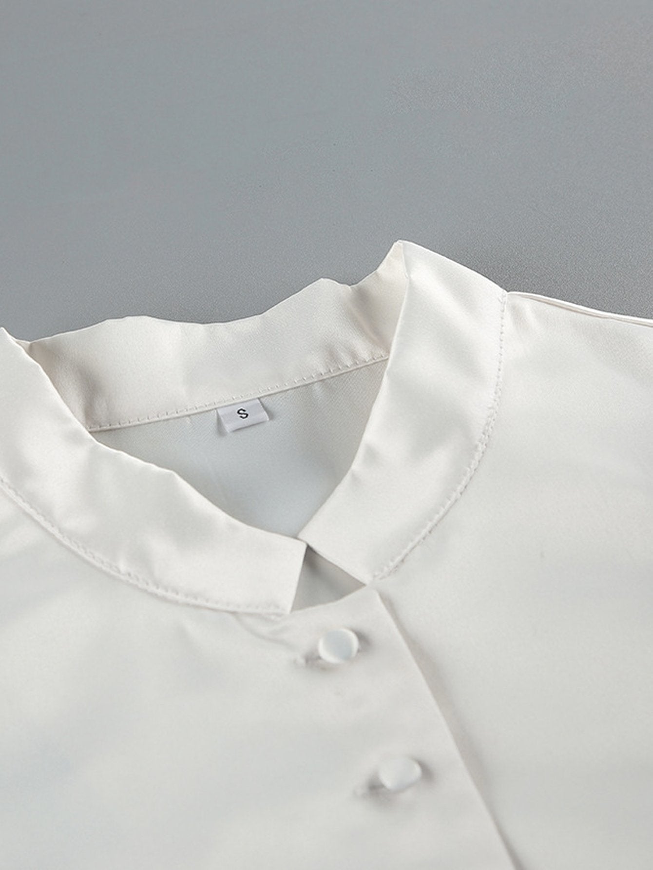 Puff Sleeve Fitted Button Down Shirt