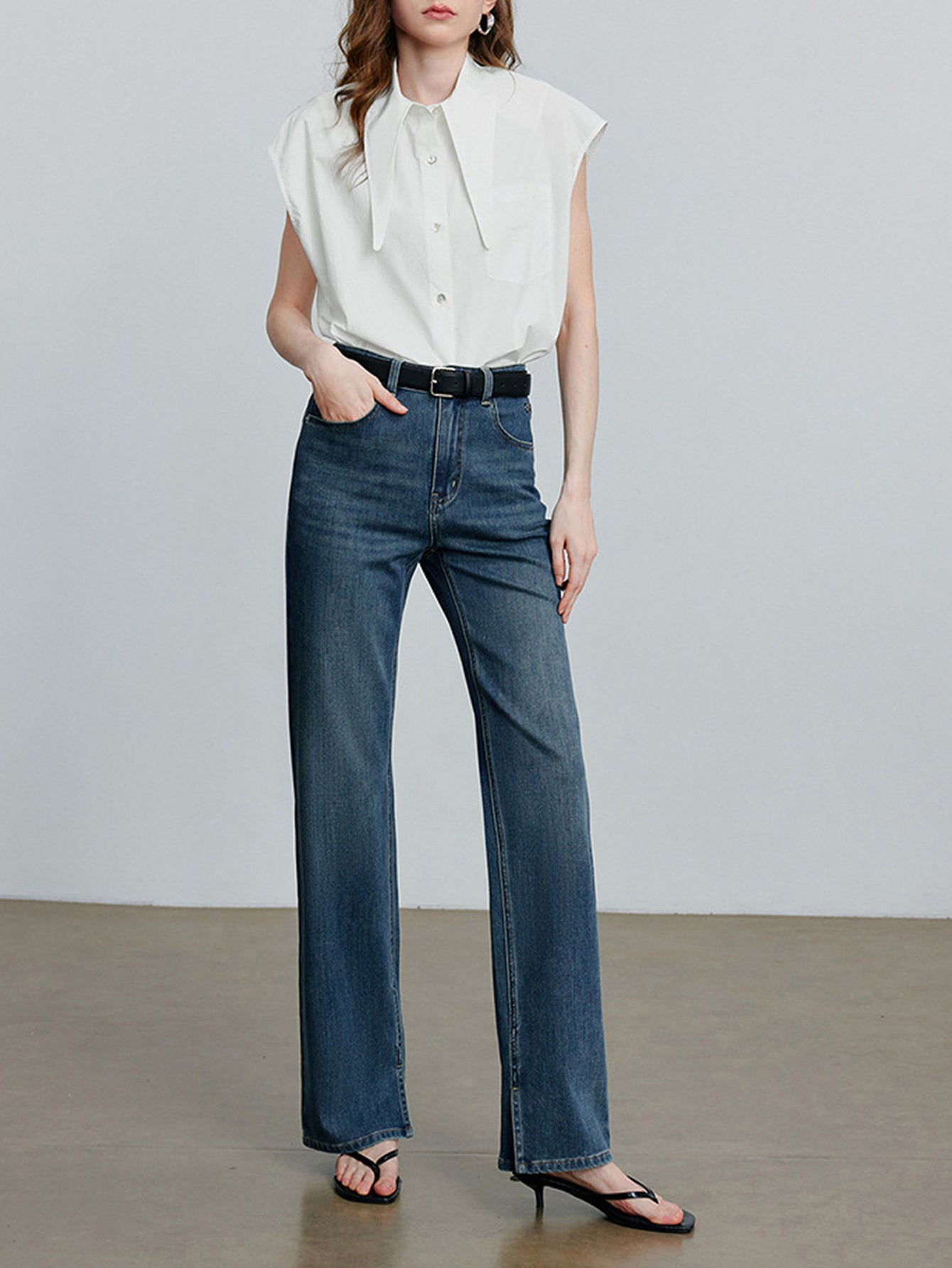 Large Pointy Collar Sleeveless Chic Blouse