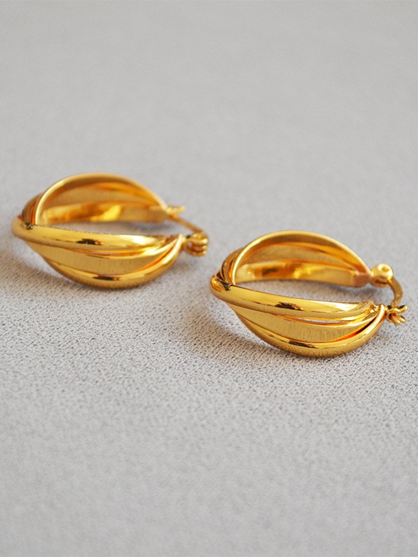 Minimalist Twisted Gold Hoop Earrings