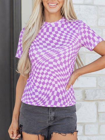Wavy Checkered Print Fitted T-Shirt