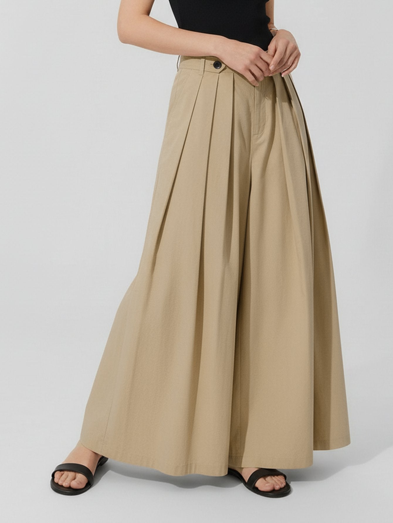 Wide Leg Pleated Trousers