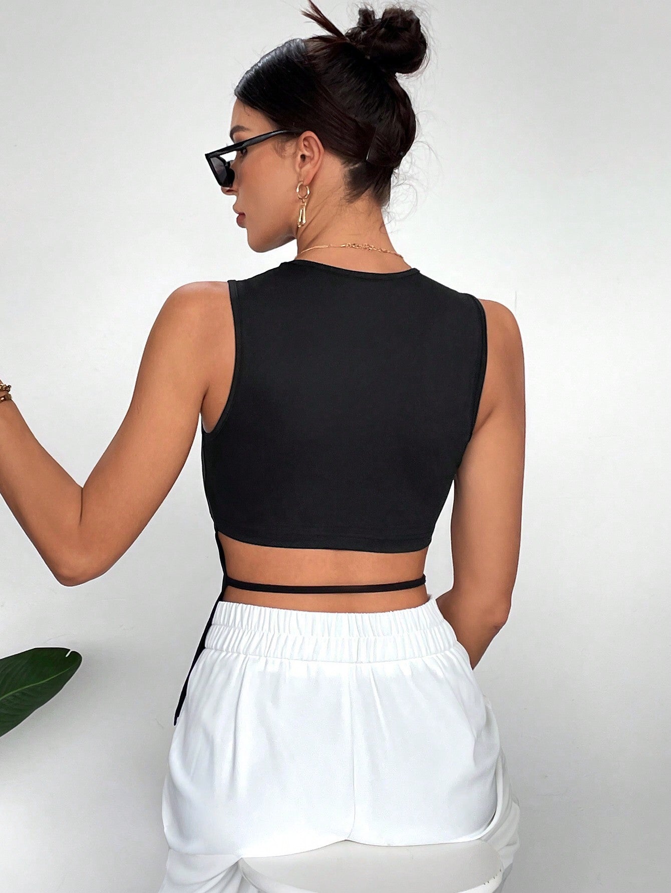 Round Neck Cut Out Sides Tank Top