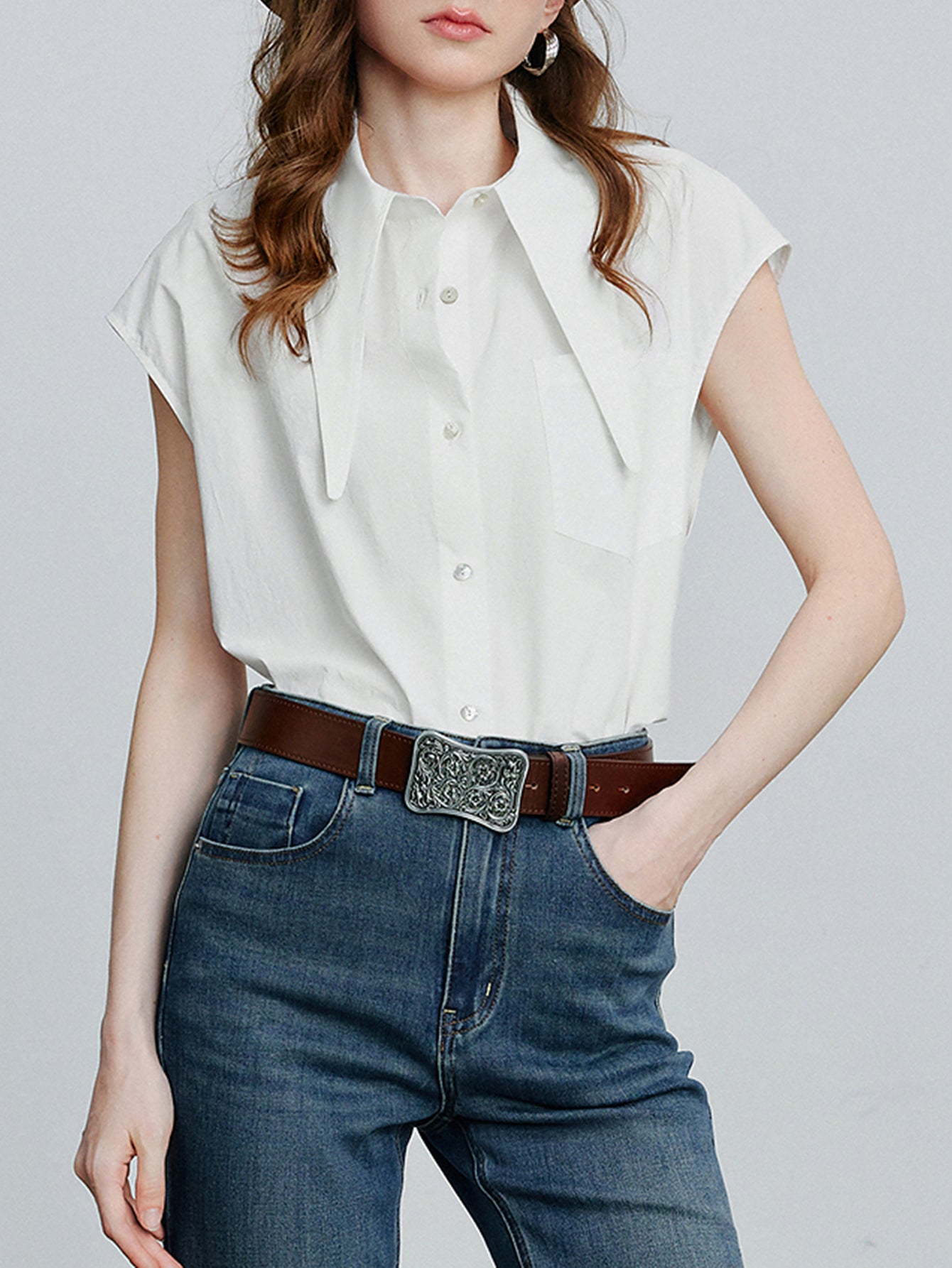 Large Pointy Collar Sleeveless Chic Blouse