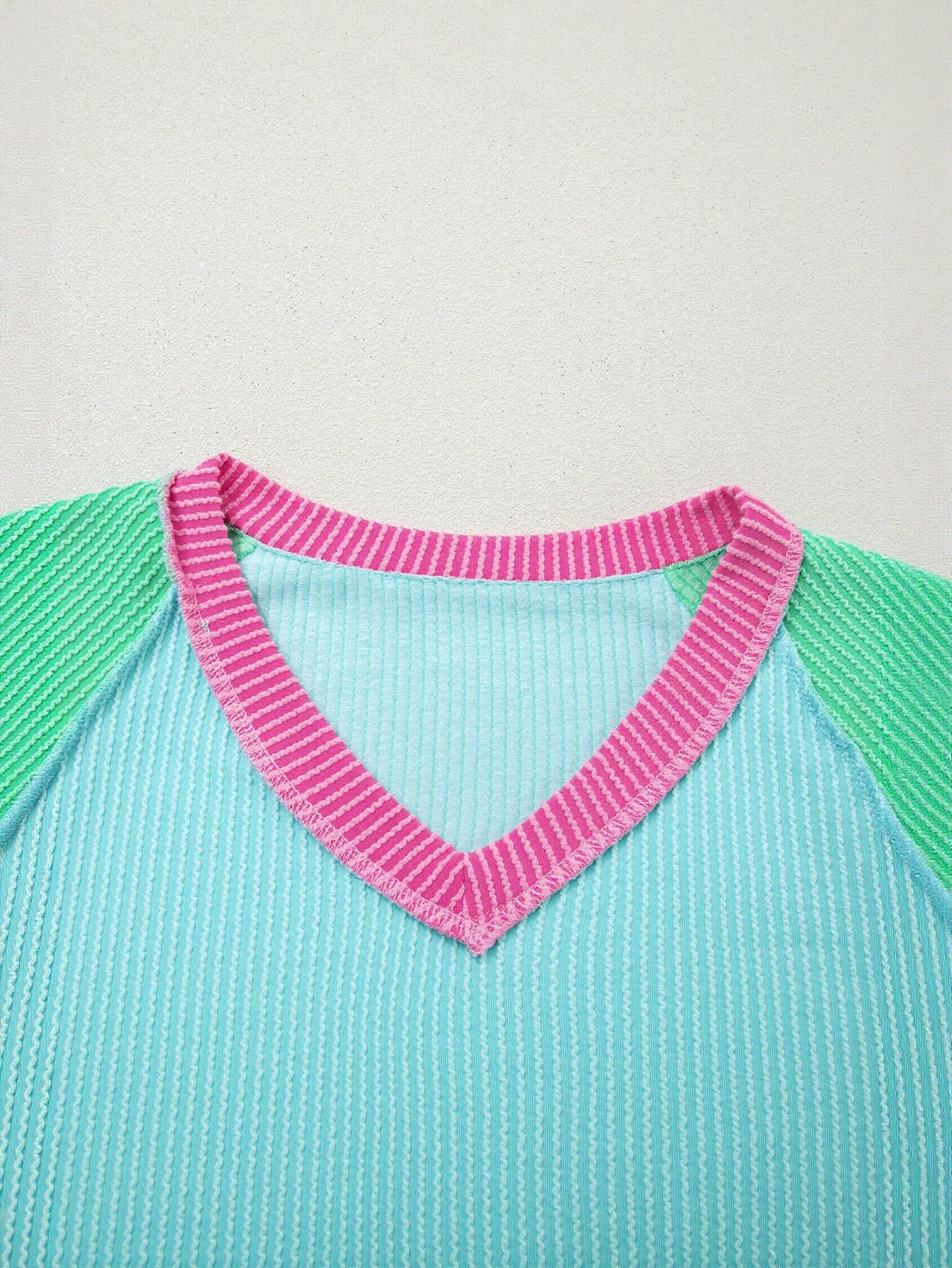 Colorblock Ribbed V Neck T Shirt