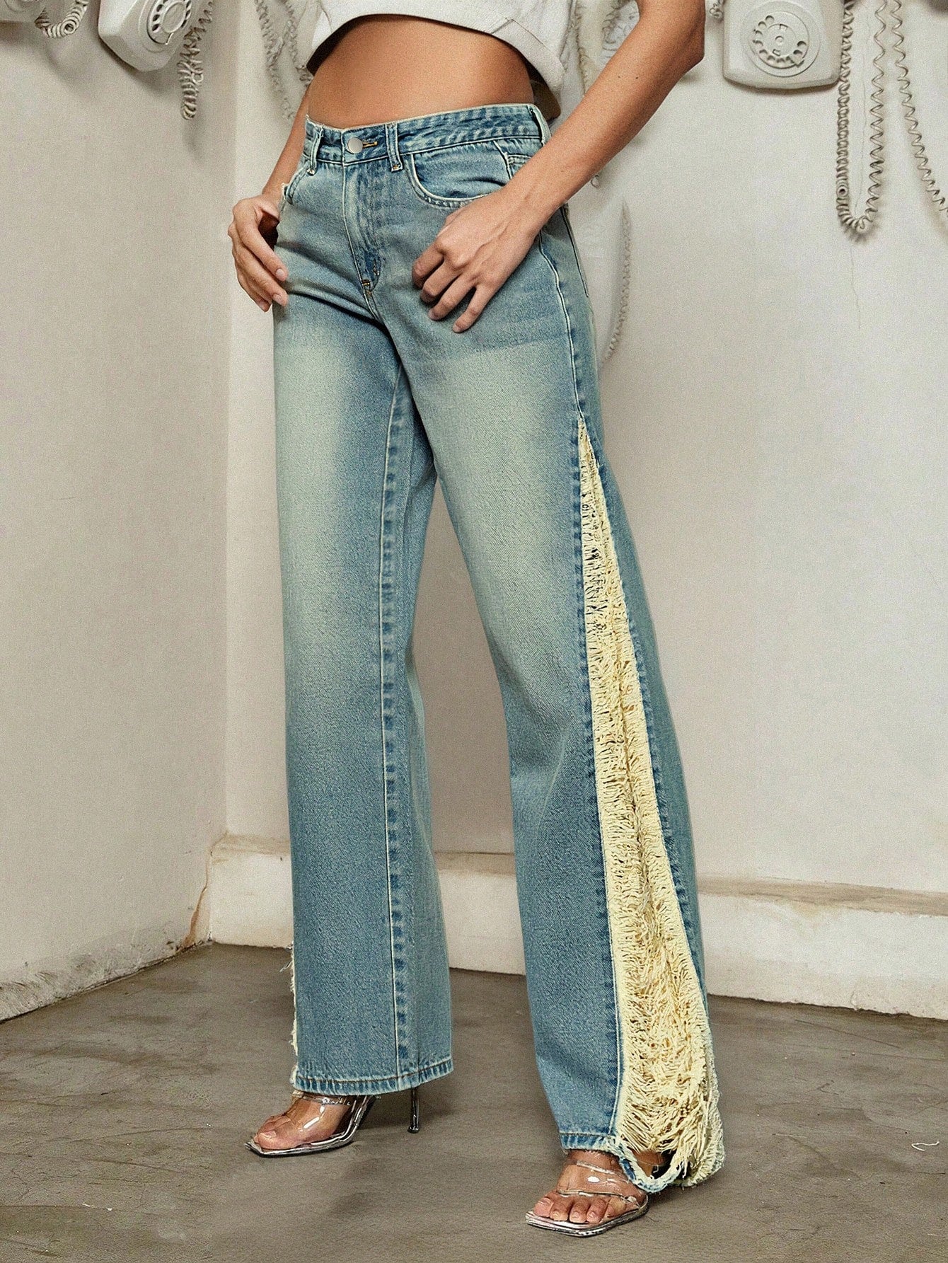 Frayed Trim High Rise Jeans