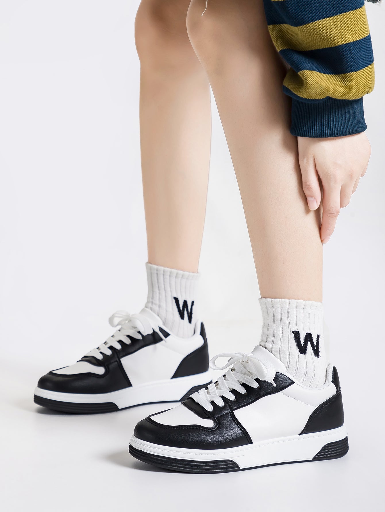 Minimalist Upper Color Block Casual Shoes