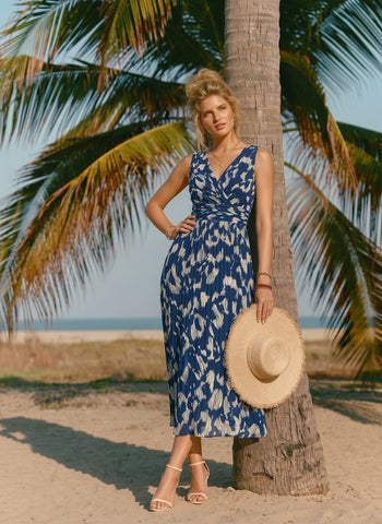 CORINNE
Floral Print V Neck A Line Midi Dress
