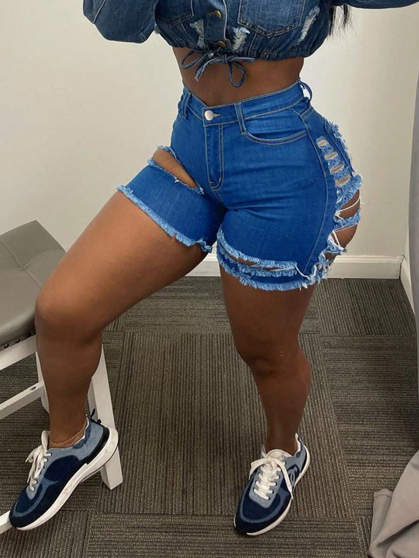 Distressed Edgy Denim Shorts-Blue