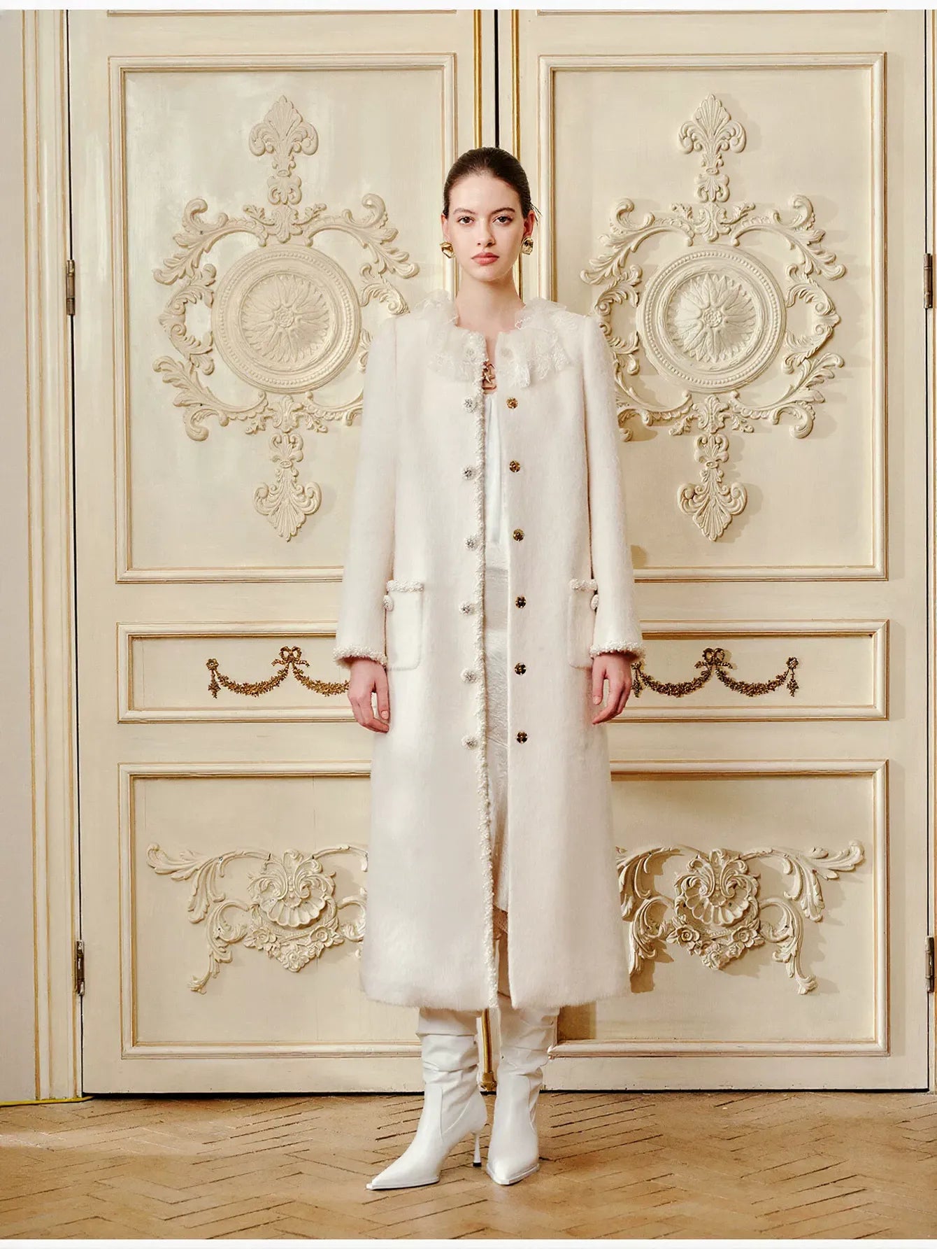 Elegant Lace Collar Wool Blend Coat