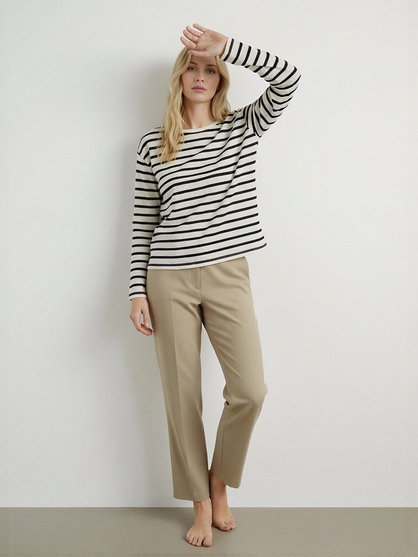 Roud Neck Lon Sleeves Relaxed Fit Casual Top
