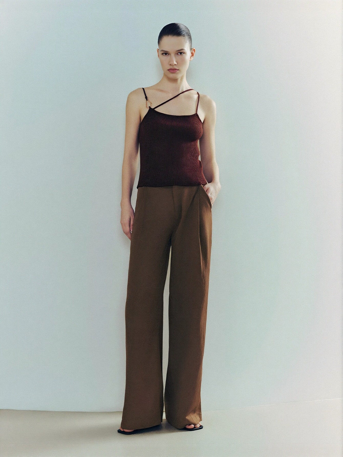 Urban Revivo Loose Wide-Leg Pants-Deep Coffee Brown