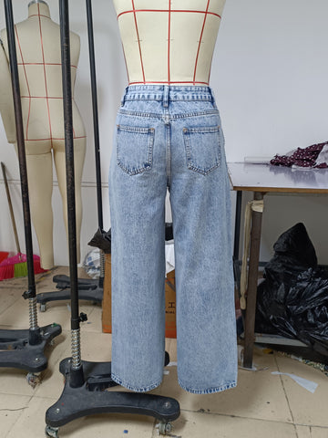 Floral Embroidered High Waisted Jeans