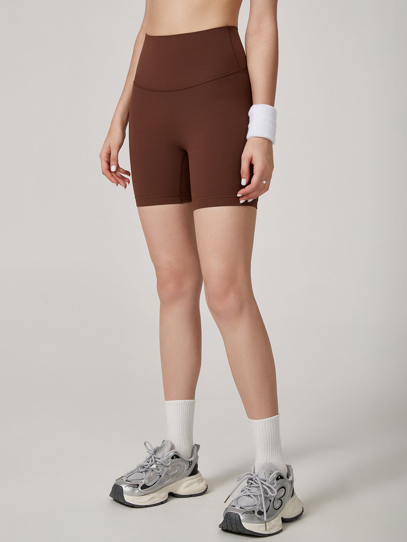 High-Waisted Breathable Sporty Yoga Shorts-Butternut