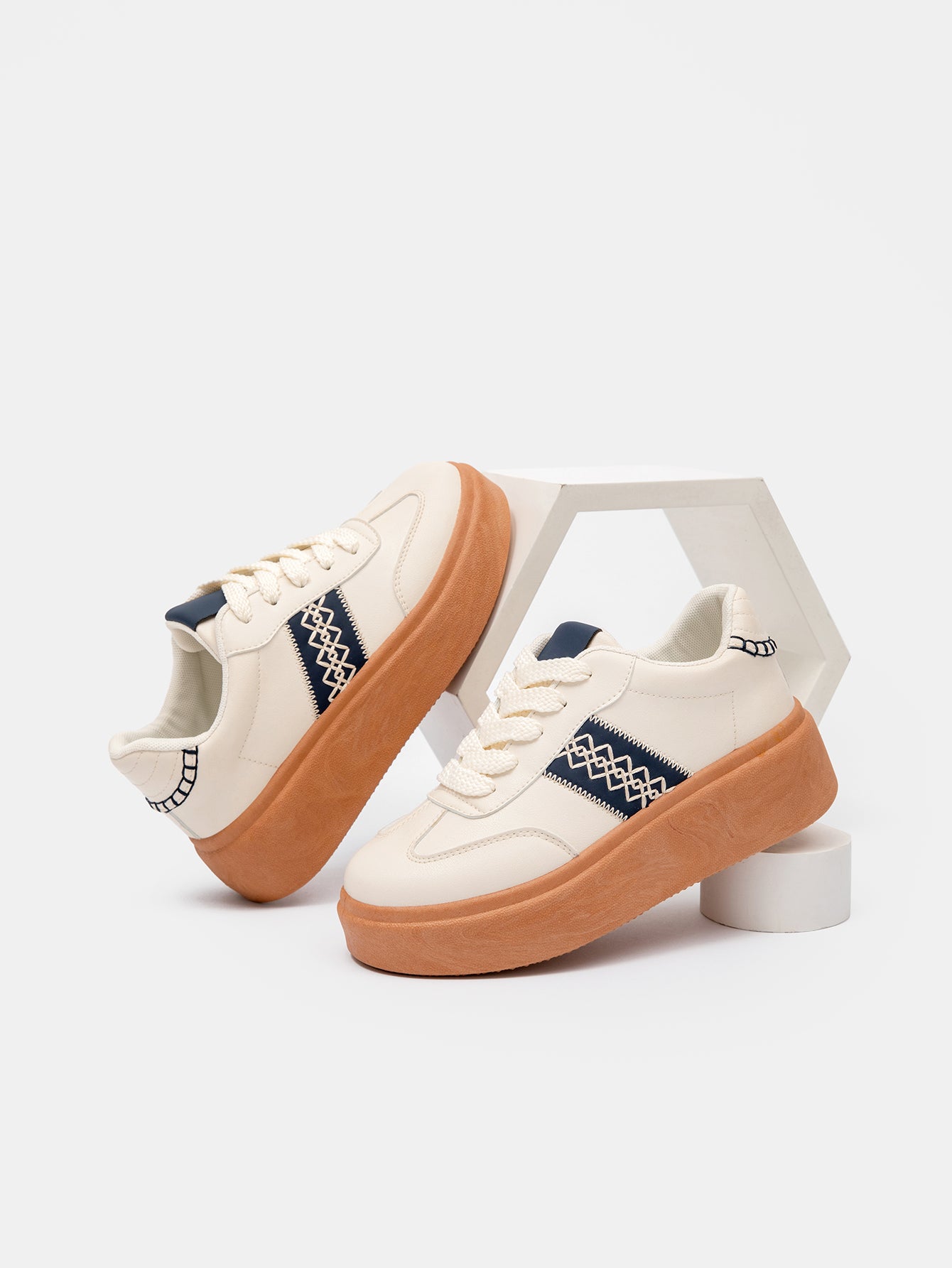 Chic Platform Casual Sneakers