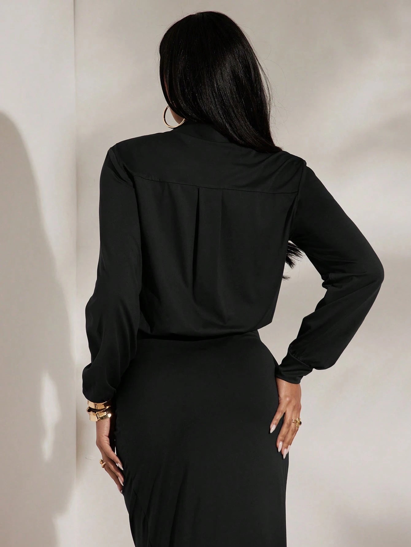Elegant Plunging Neckline Long Sleeve Bodysuit