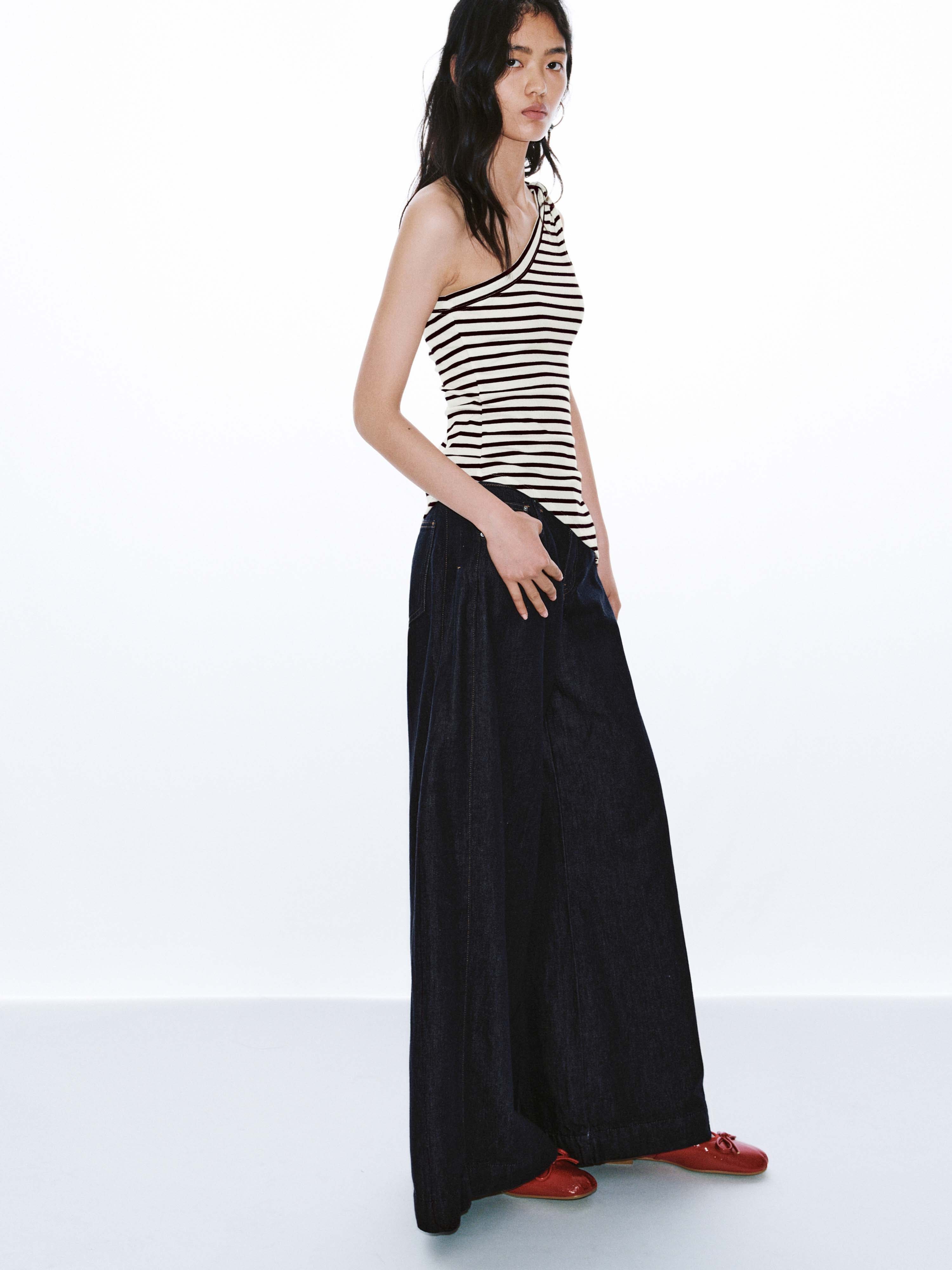 One-Shoulder Asymmetric Striped Tank Tops