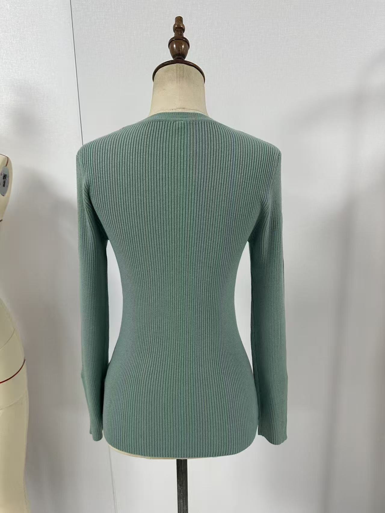 Slim Fit Ribbed Crewneck Sweater