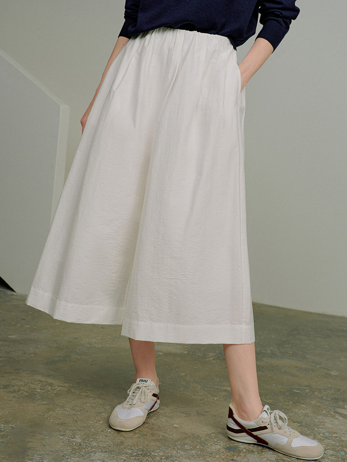 Elastic Waist Draped Casual Shorts