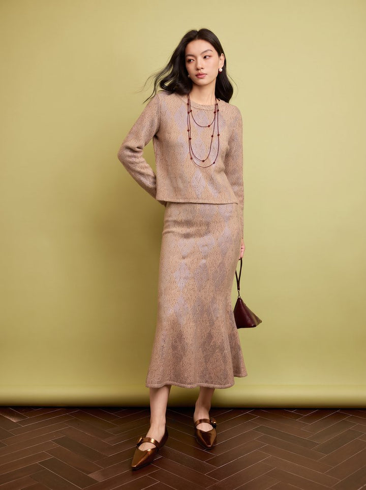 Shimmering Diamond Knit Midi Skirt