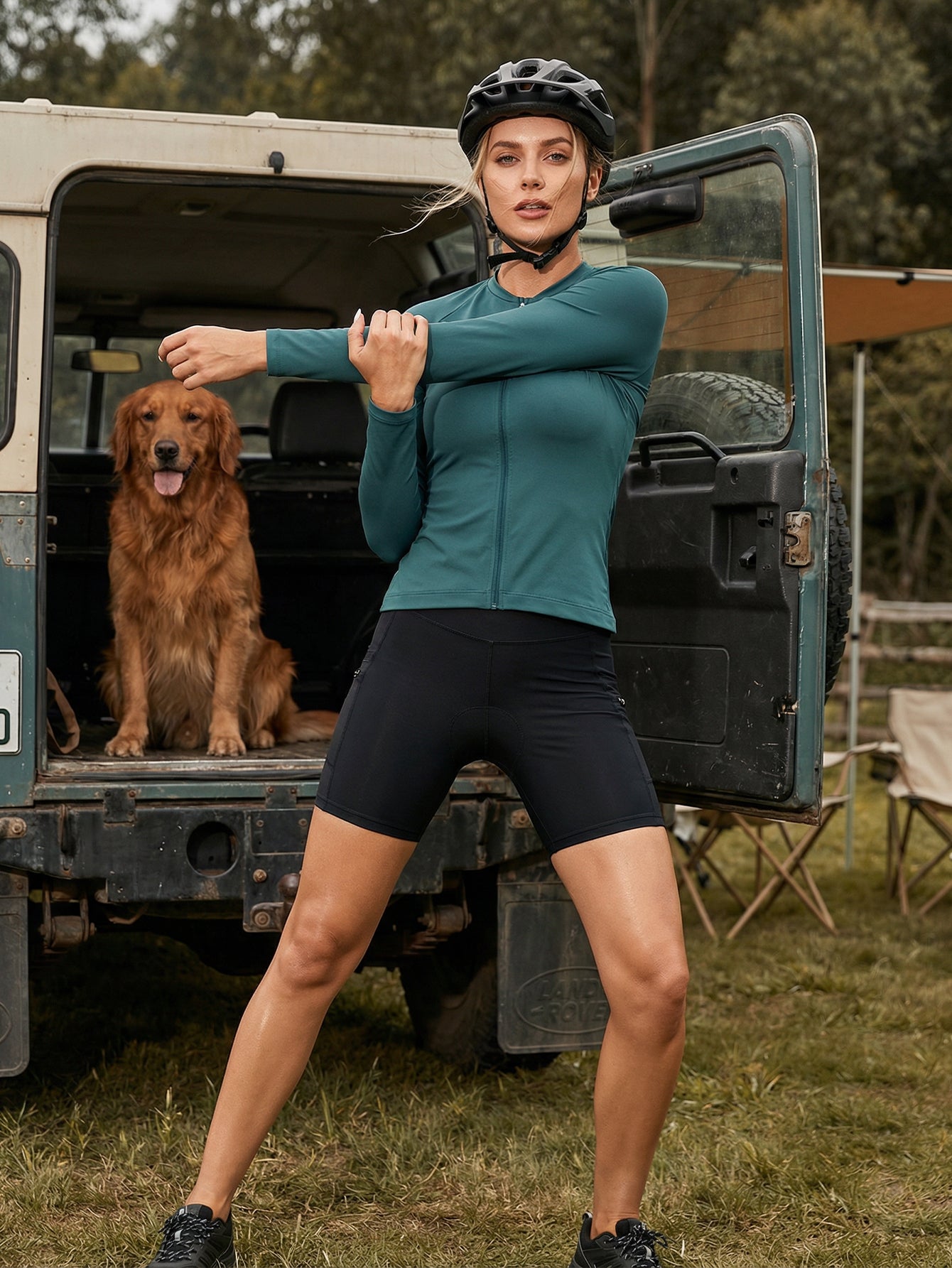 Multi-Pocket High-Waisted Training Yoga Shorts-Black