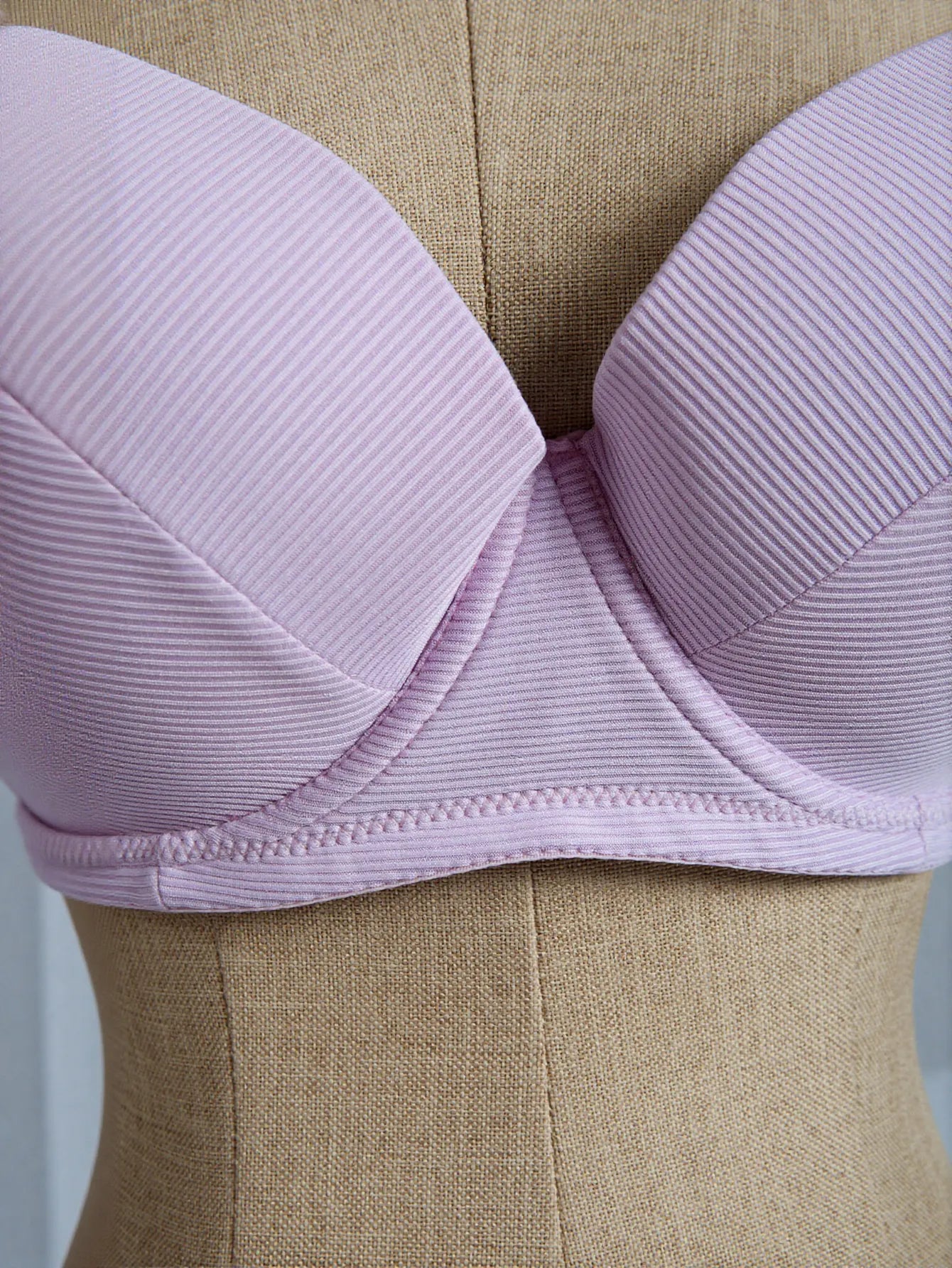 Seamless Ribbed Strapless Push Up Bra