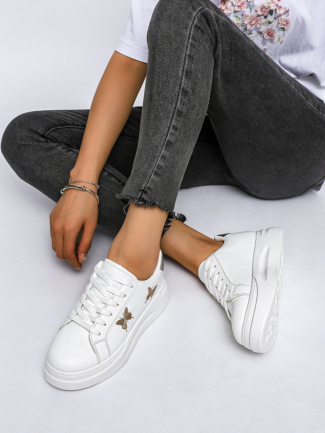 Butterfly Embroider Minimalist Fashion Shoes-White