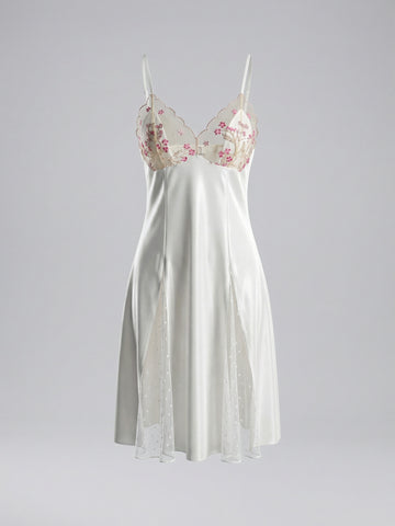 Floral-Embroidered Side-Slit Romantic Nightgown