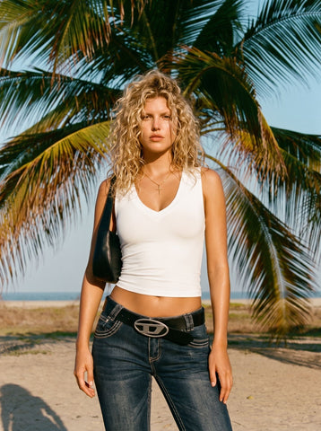 Fitted V Neck Sleeveless Tank Top