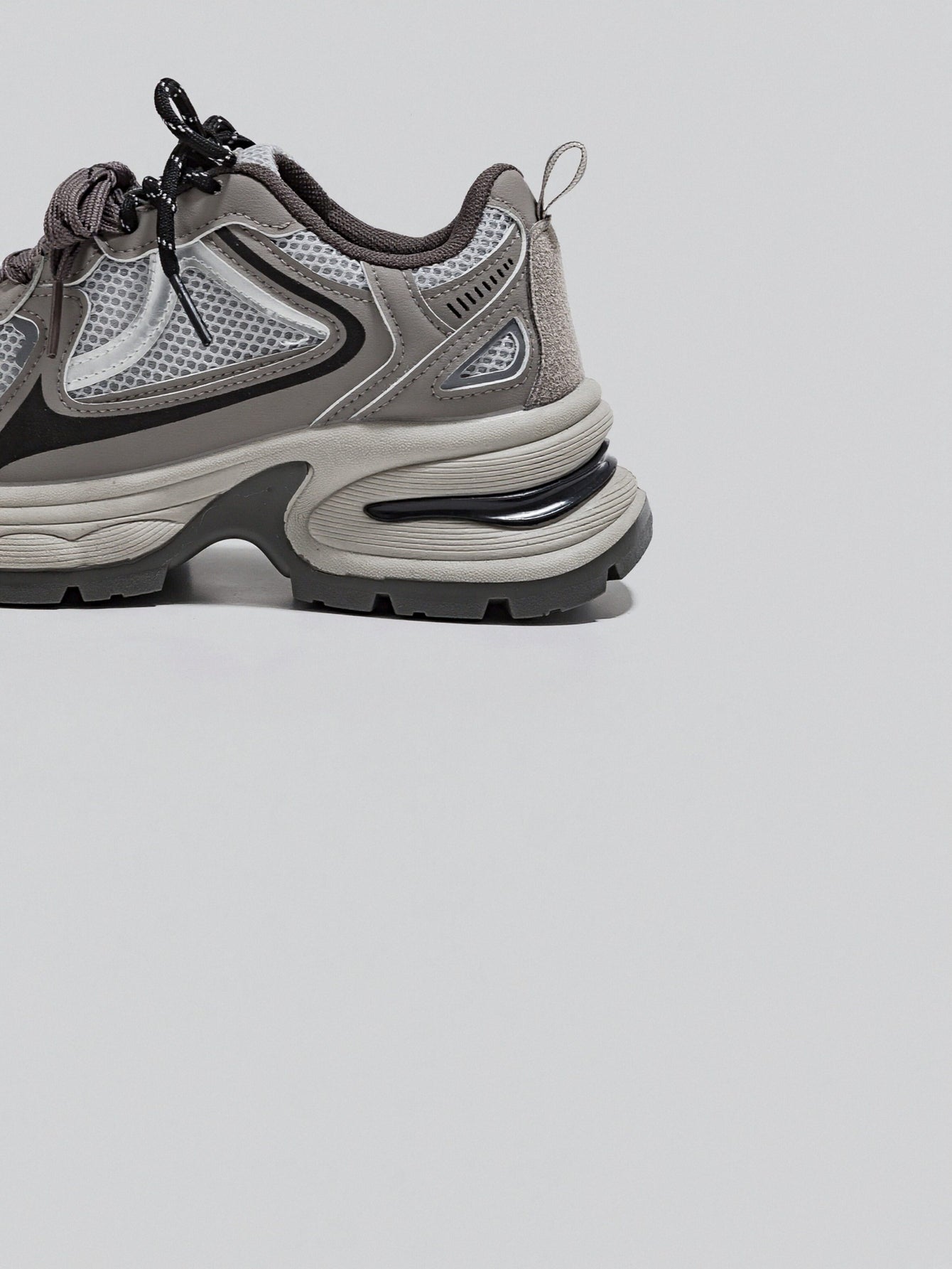 Mesh Upper Chunky Sole Vintage Sneakers-Gray