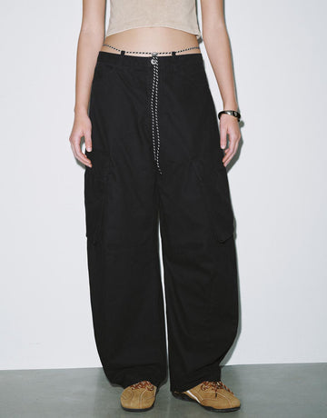 Urban Revivo Carrot Fit Pants-Black