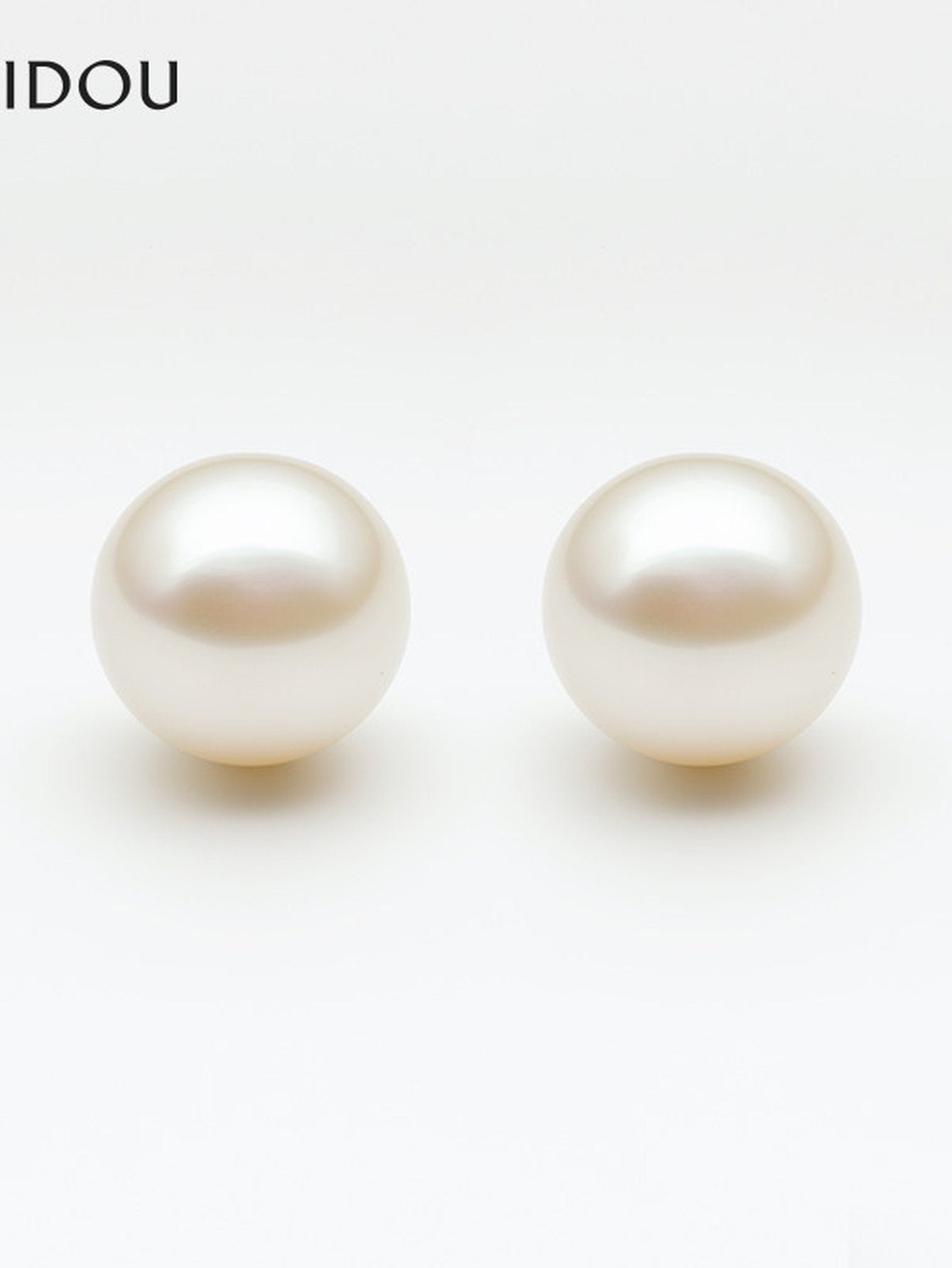 Classic Minimalist Pearl Stud Earrings