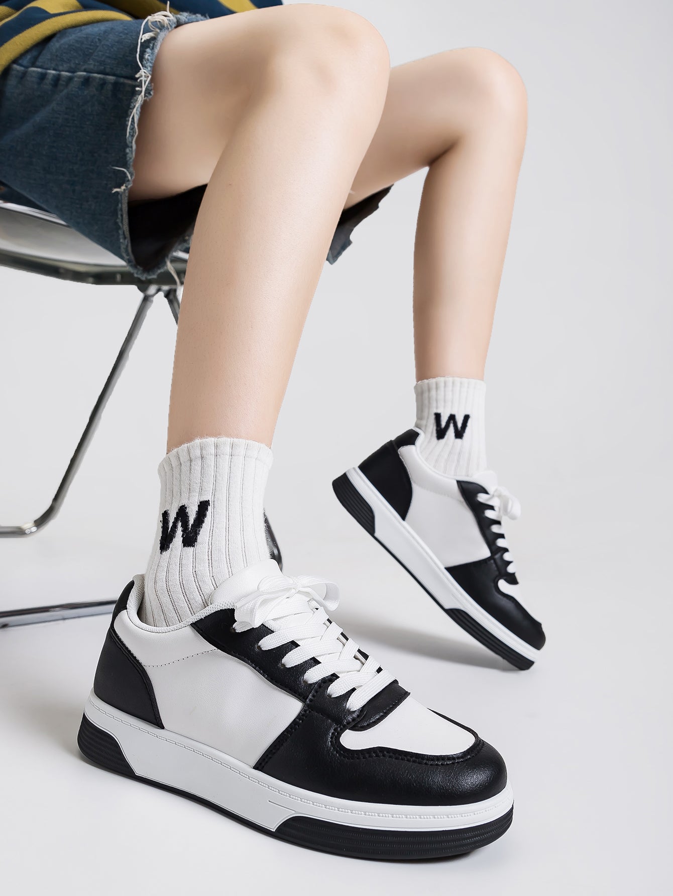 Minimalist Upper Color Block Casual Shoes