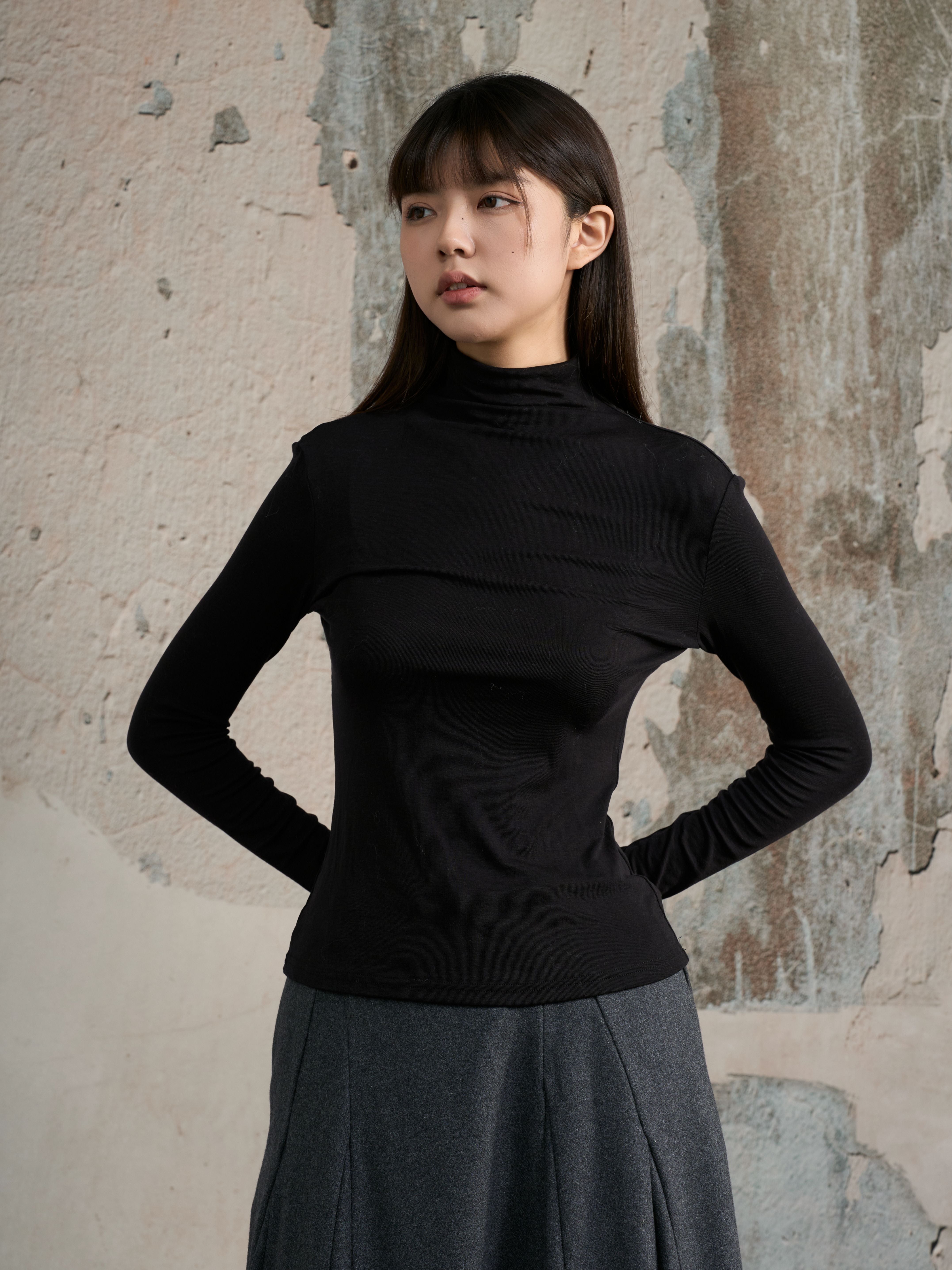 Slim Fit Mock Neck Tee