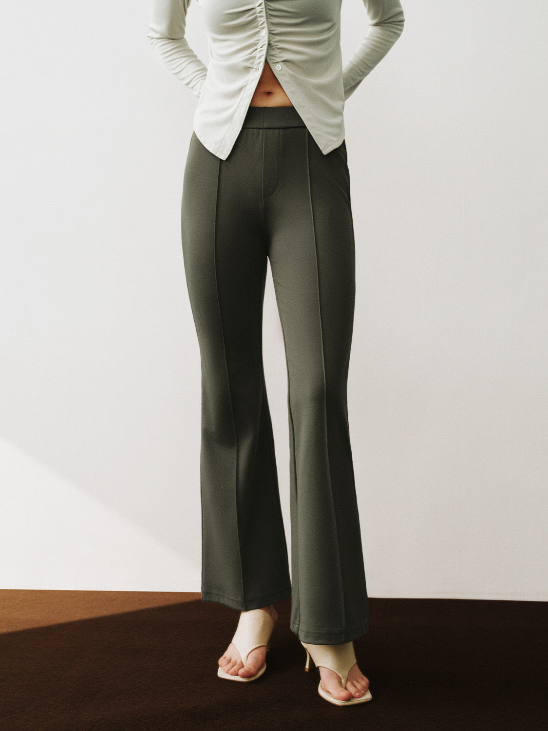 Urban Revivo Skinny Flare Pants-Dusty Green