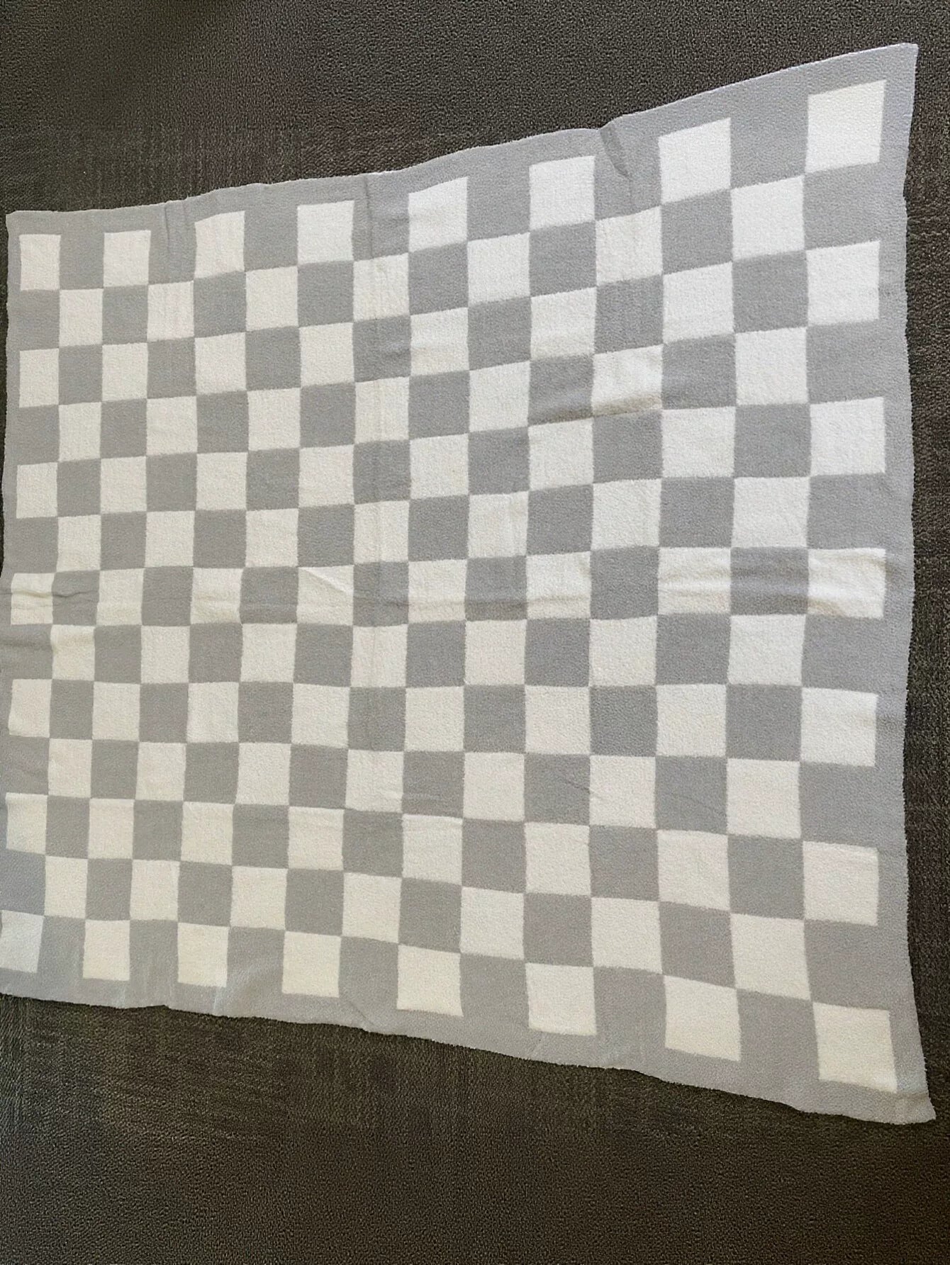 Plush Soft Checkerboard Pattern Throw Blanket